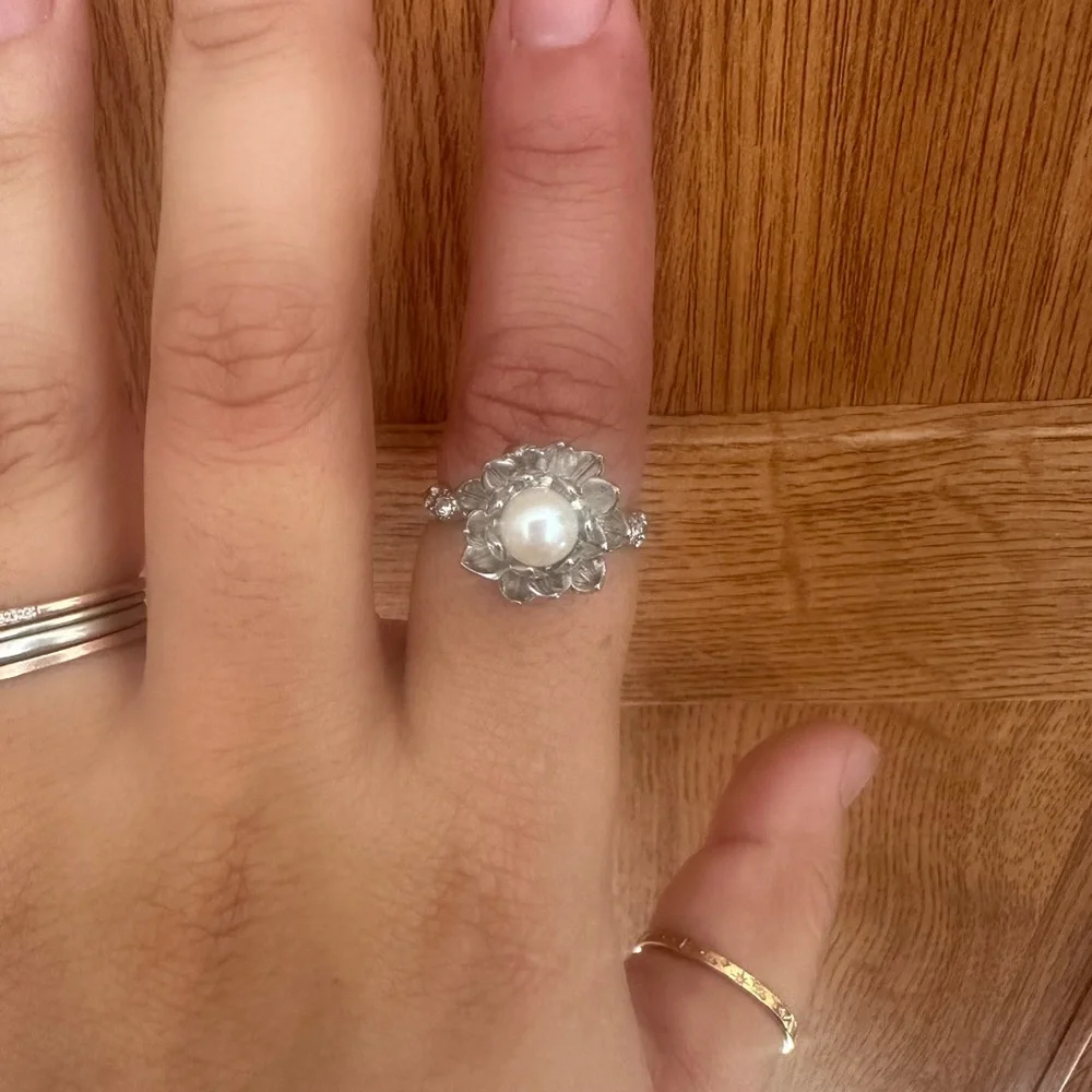 Disney x RockLove “Princess Tiana” Sterling Silver and Pearl Ring, SIZE 8 - Picture 2 of 6